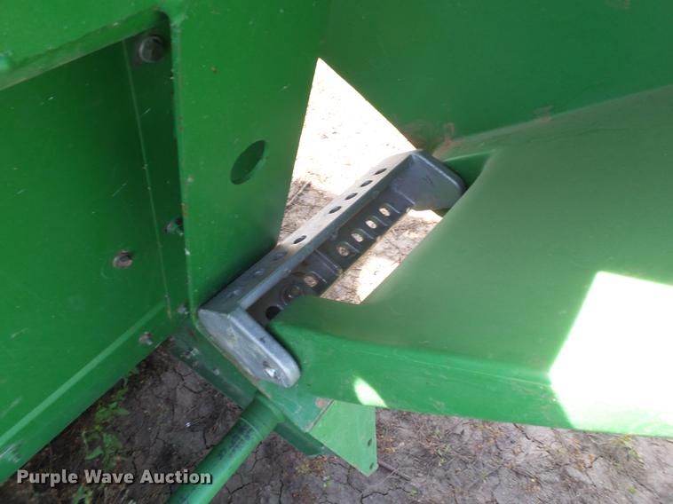 image for item BJ9948 John Deere 1293 corn head