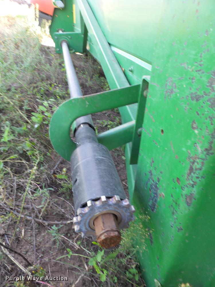 image for item BJ9948 John Deere 1293 corn head