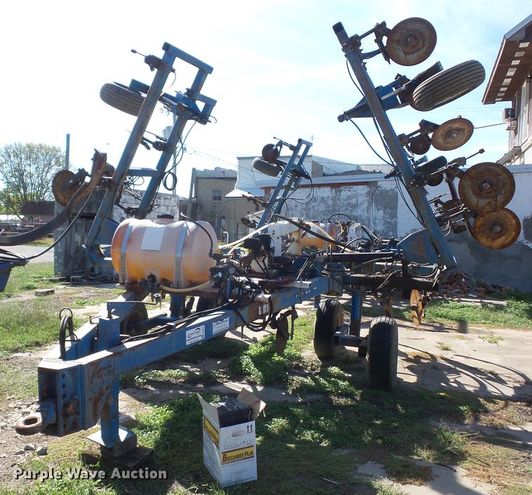 image for item DA0751 Nitromaster 7000 series anhydrous ammonia applicator