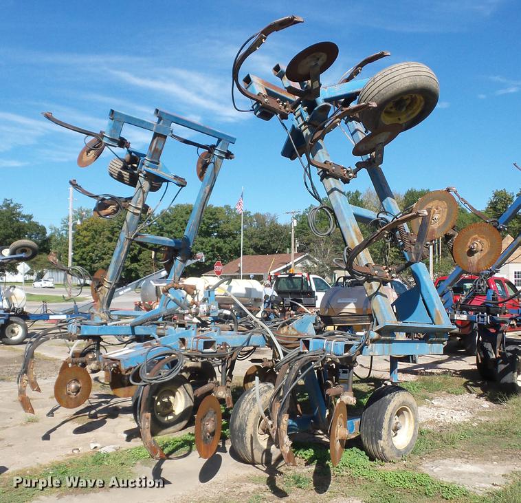 image for item DA0751 Nitromaster 7000 series anhydrous ammonia applicator