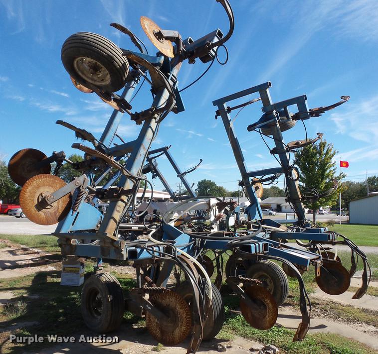 image for item DA0751 Nitromaster 7000 series anhydrous ammonia applicator