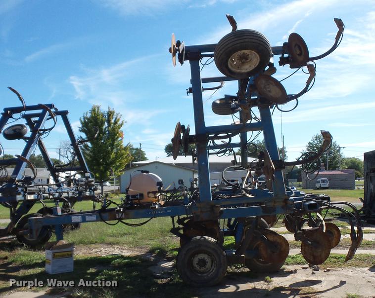 image for item DA0751 Nitromaster 7000 series anhydrous ammonia applicator