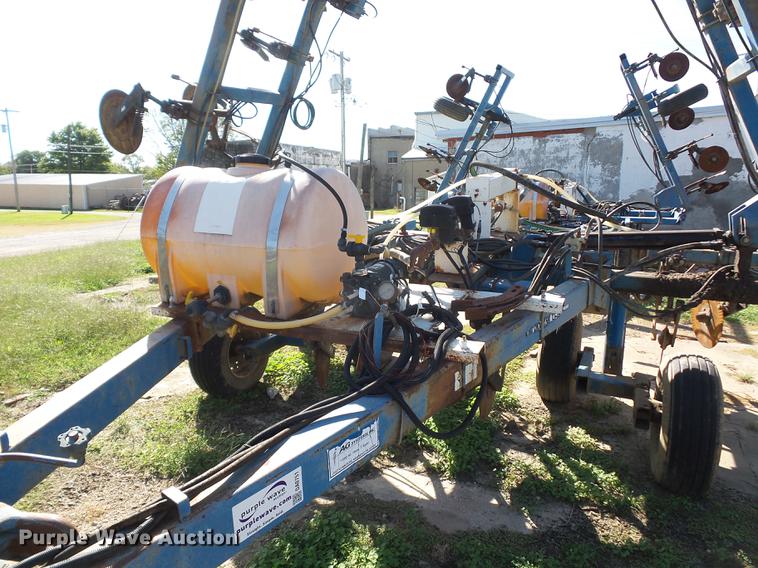 image for item DA0751 Nitromaster 7000 series anhydrous ammonia applicator