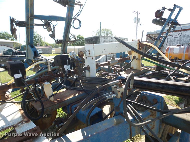 image for item DA0751 Nitromaster 7000 series anhydrous ammonia applicator