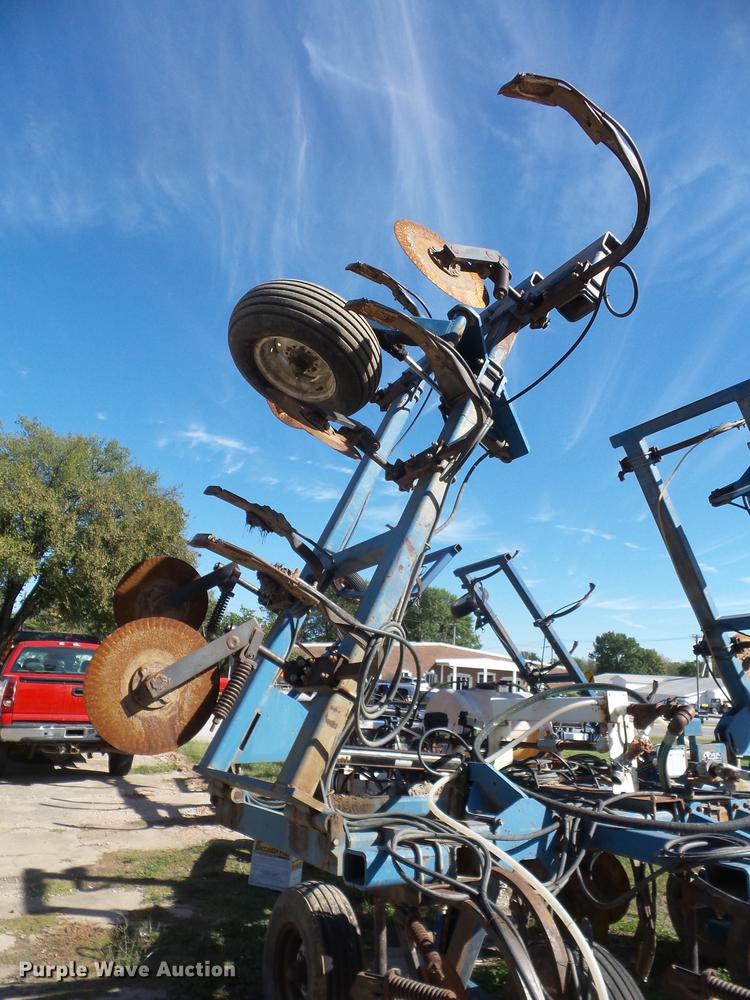 image for item DA0751 Nitromaster 7000 series anhydrous ammonia applicator