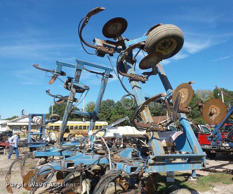 image for item DA0751 Nitromaster 7000 series anhydrous ammonia applicator