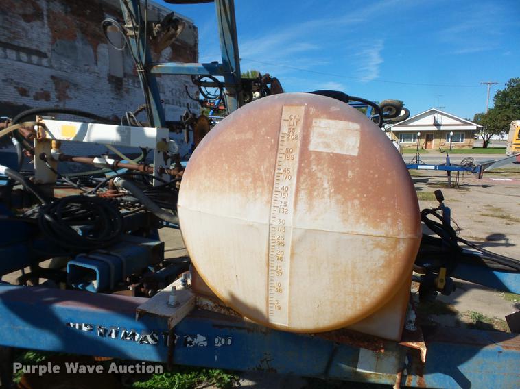 image for item DA0751 Nitromaster 7000 series anhydrous ammonia applicator