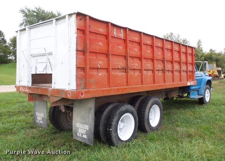 image for item DA0806 1976 Ford F600 grain truck