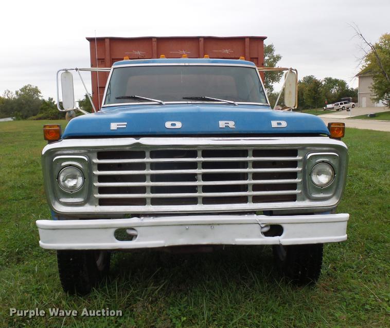image for item DA0806 1976 Ford F600 grain truck