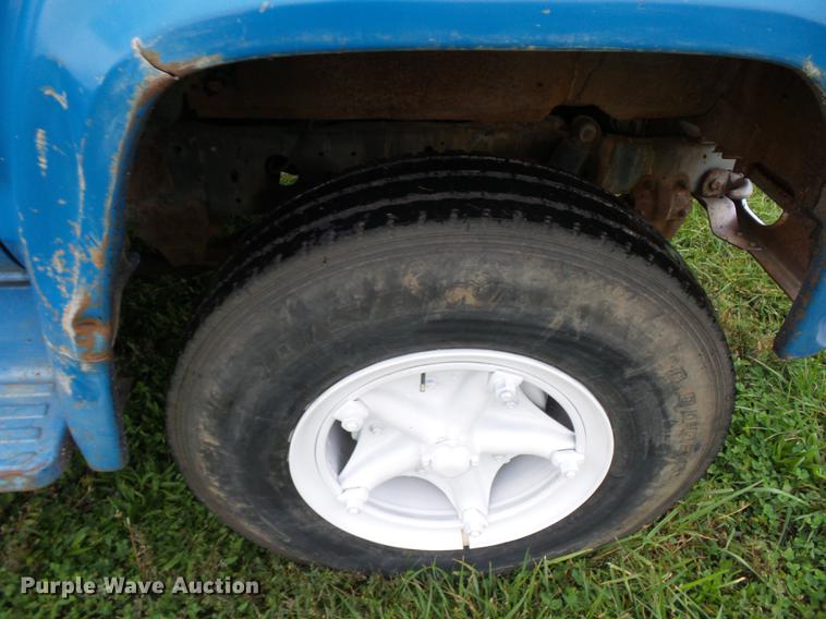 image for item DA0806 1976 Ford F600 grain truck