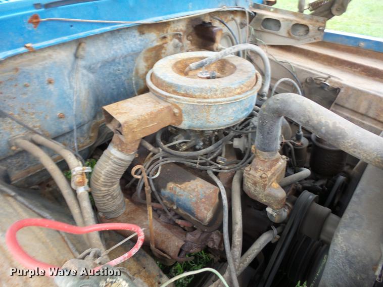 image for item DA0806 1976 Ford F600 grain truck