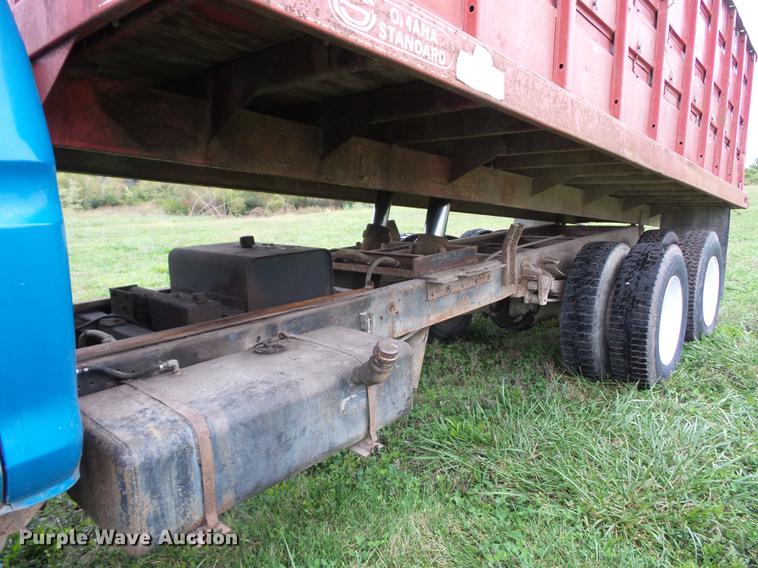 image for item DA0806 1976 Ford F600 grain truck