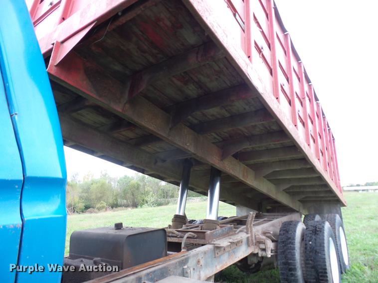 image for item DA0806 1976 Ford F600 grain truck