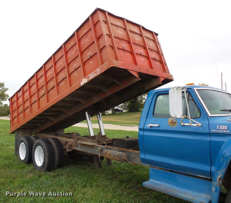image for item DA0806 1976 Ford F600 grain truck