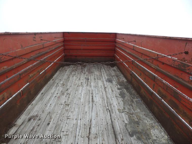 image for item DA0806 1976 Ford F600 grain truck