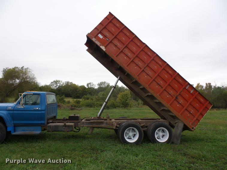 image for item DA0806 1976 Ford F600 grain truck