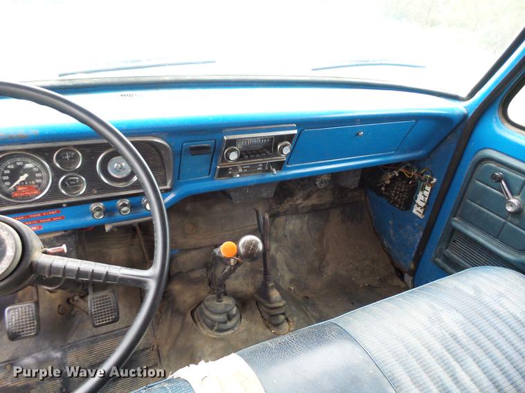 image for item DA0806 1976 Ford F600 grain truck