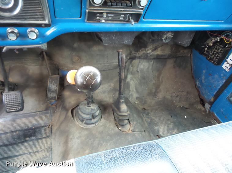 image for item DA0806 1976 Ford F600 grain truck