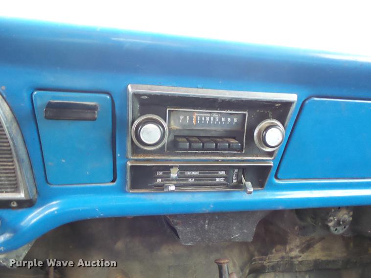 image for item DA0806 1976 Ford F600 grain truck