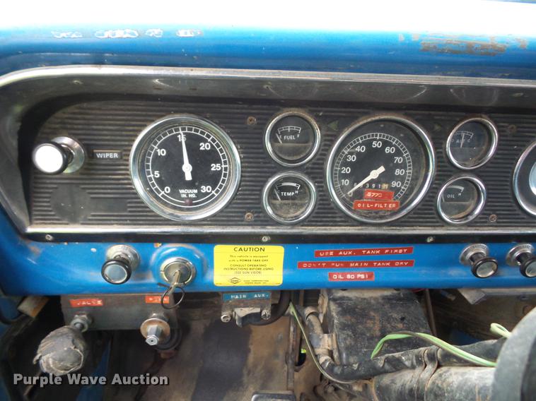 image for item DA0806 1976 Ford F600 grain truck