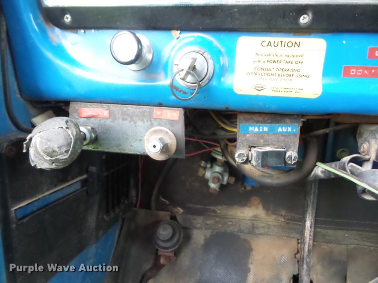 image for item DA0806 1976 Ford F600 grain truck