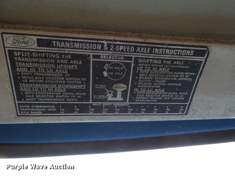 image for item DA0806 1976 Ford F600 grain truck