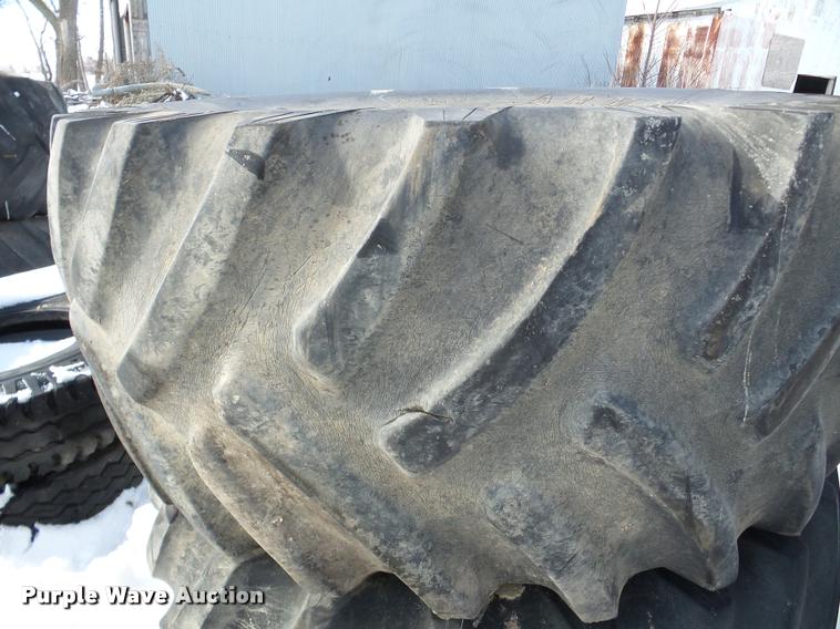 image for item DA1754 (2) Armstrong 30.5L-32 wheels and tires