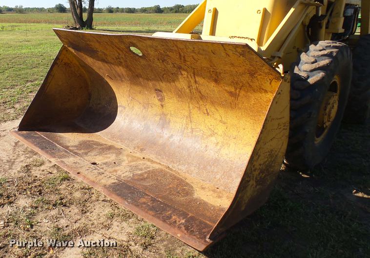 image for item DC1802 1960 Clark Michigan 85A-M23 wheel loader