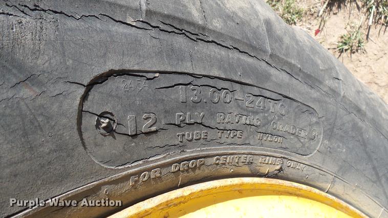 image for item DC1802 1960 Clark Michigan 85A-M23 wheel loader