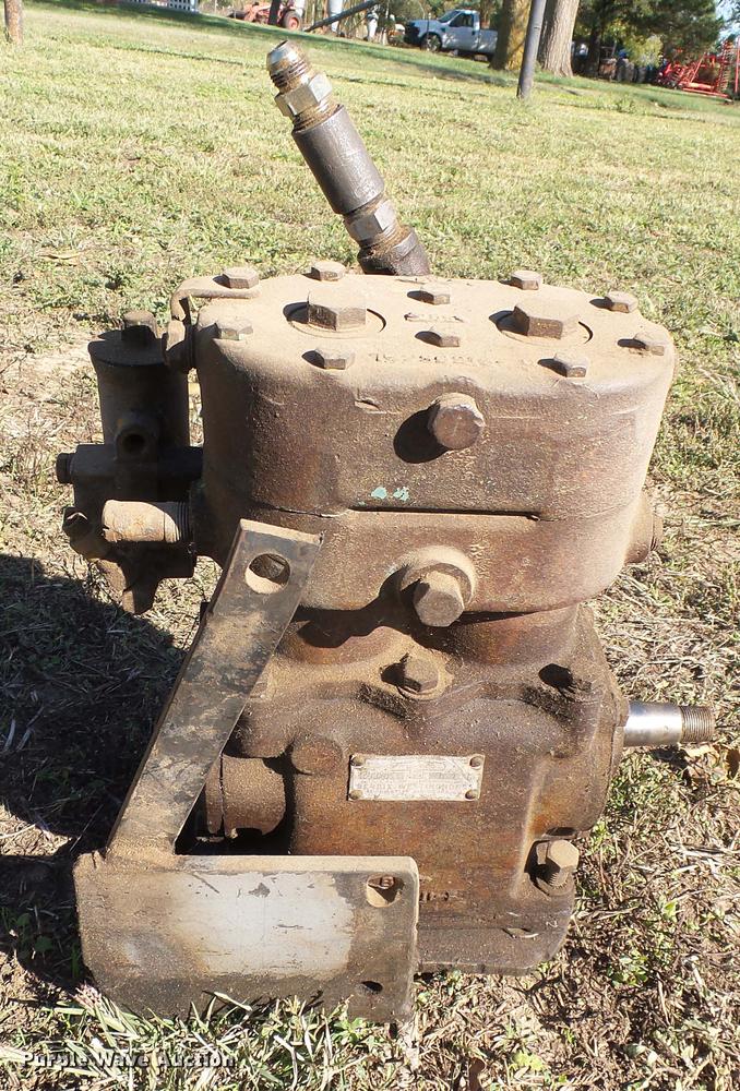 image for item DC1802 1960 Clark Michigan 85A-M23 wheel loader