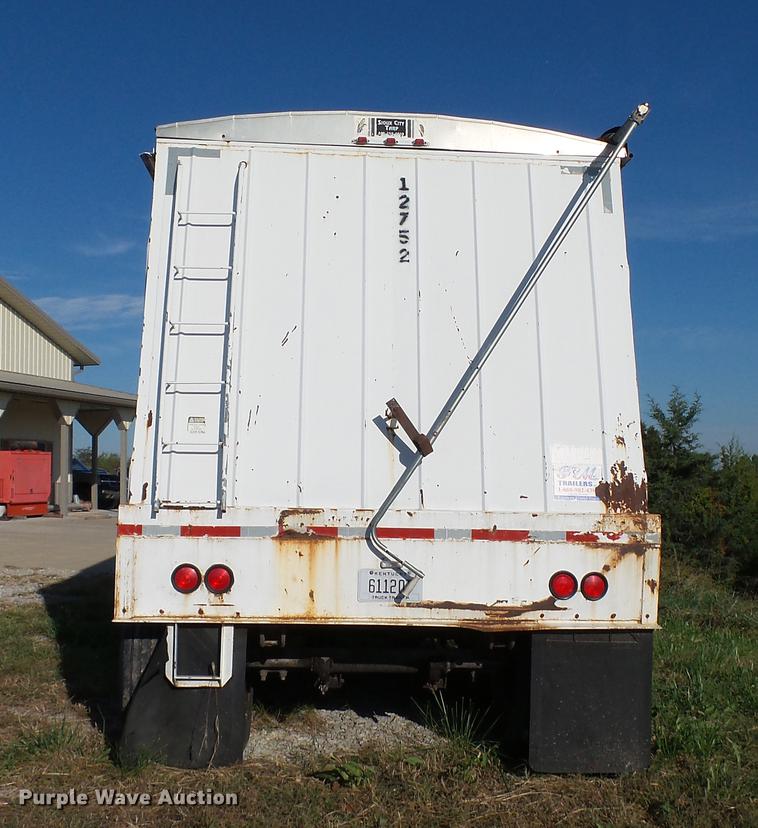 image for item DC2528 2008 Farm-master double hopper bottom grain trailer