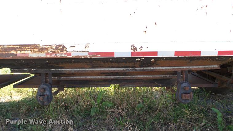 image for item DC2528 2008 Farm-master double hopper bottom grain trailer