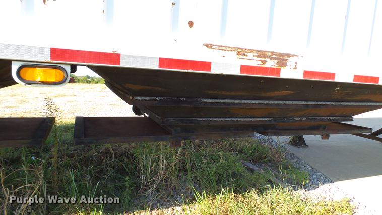 image for item DC2528 2008 Farm-master double hopper bottom grain trailer