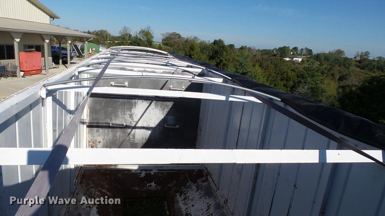 image for item DC2528 2008 Farm-master double hopper bottom grain trailer