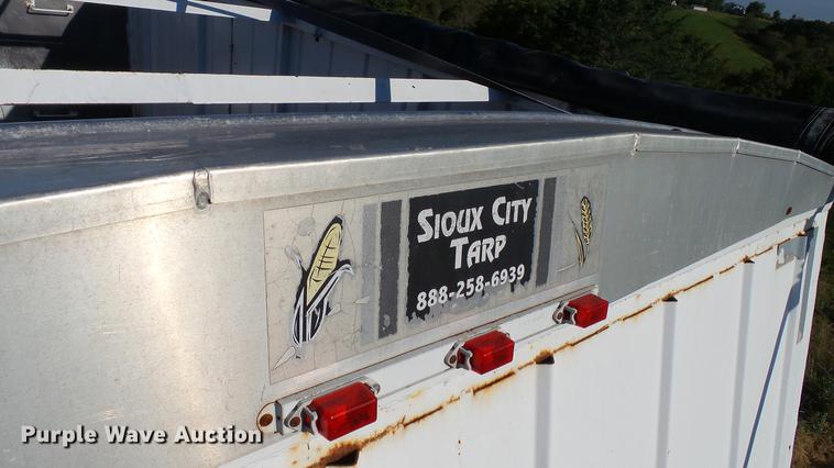 image for item DC2528 2008 Farm-master double hopper bottom grain trailer