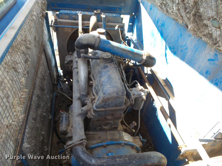 image for item DC3811 Ford 642 combine