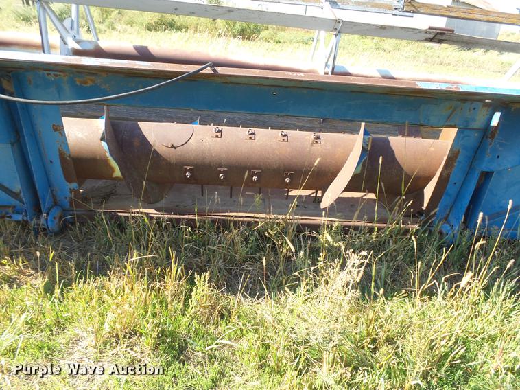 image for item DC3811 Ford 642 combine