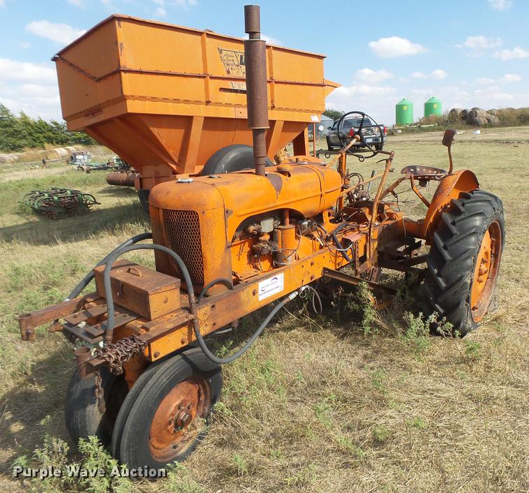 image for item DC3812 Allis Chalmers tractor