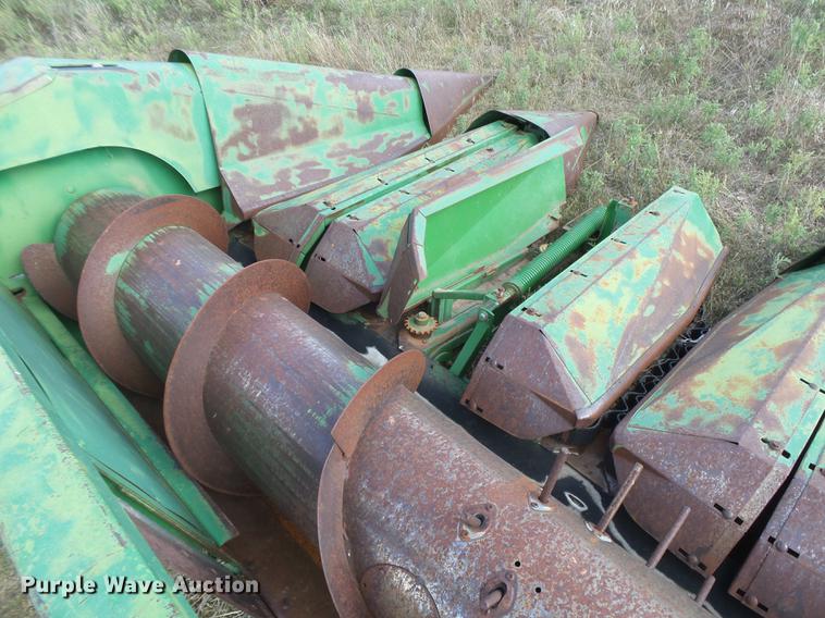 image for item DC3816 John Deere 653 all-crop head