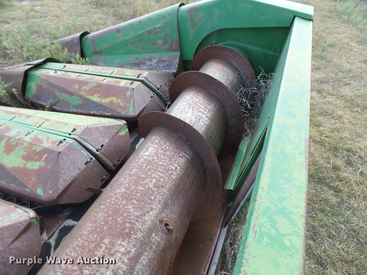 image for item DC3816 John Deere 653 all-crop head