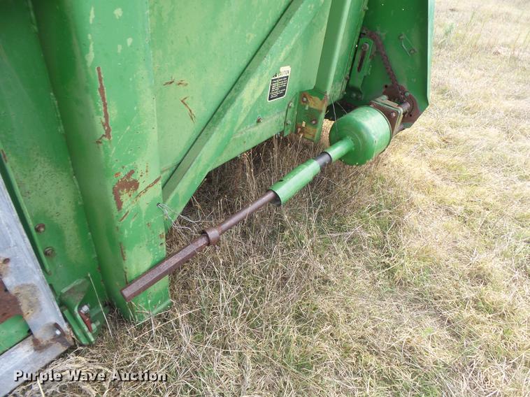 image for item DC3816 John Deere 653 all-crop head