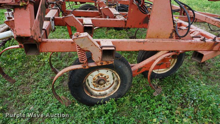 image for item DC5266 Hesston field cultivator