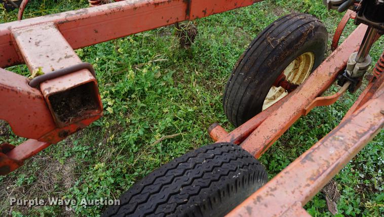 image for item DC5266 Hesston field cultivator