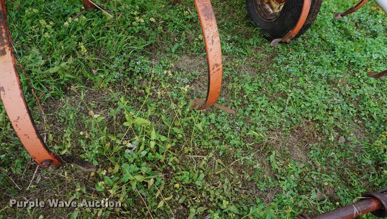 image for item DC5266 Hesston field cultivator