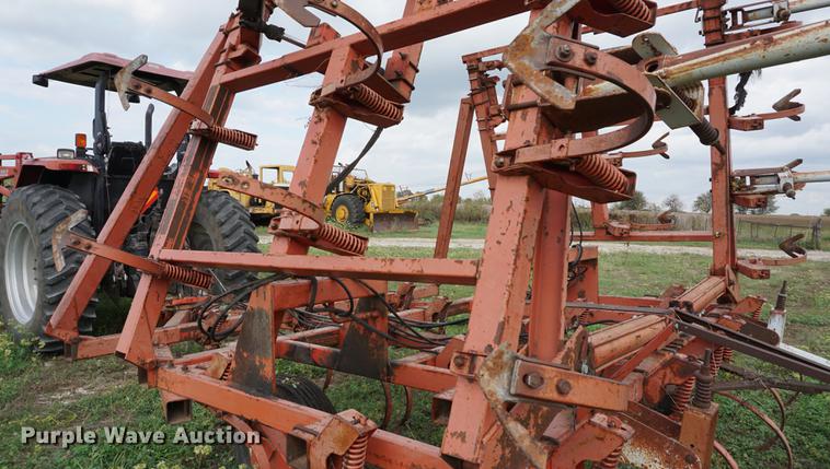 image for item DC5266 Hesston field cultivator