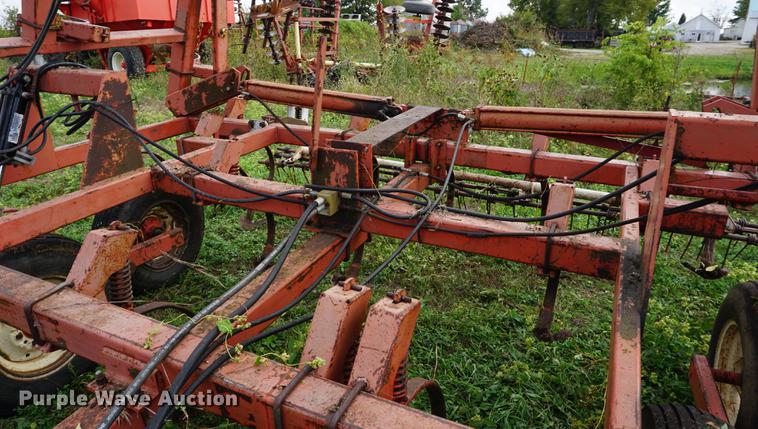 image for item DC5266 Hesston field cultivator