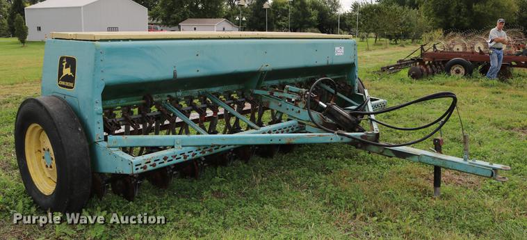 image for item DD0047 John Deere 8300 grain drill