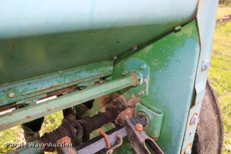 image for item DD0047 John Deere 8300 grain drill