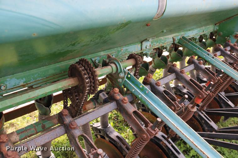 image for item DD0047 John Deere 8300 grain drill