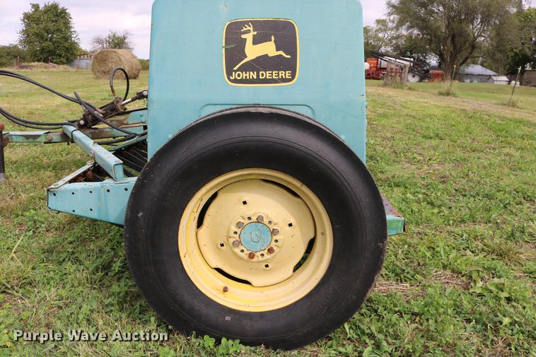 image for item DD0047 John Deere 8300 grain drill